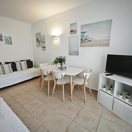 El Estudio De La Playa Benalbeach Vistas Al Mar Беналмадена Екстериор снимка