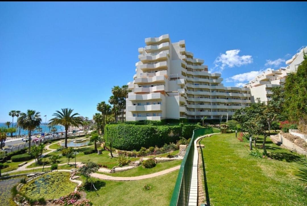 El Estudio De La Playa Benalbeach Vistas Al Mar Беналмадена Екстериор снимка