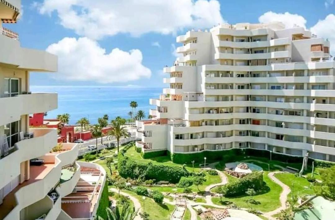 El Estudio De La Playa Benalbeach Vistas Al Mar Беналмадена Екстериор снимка