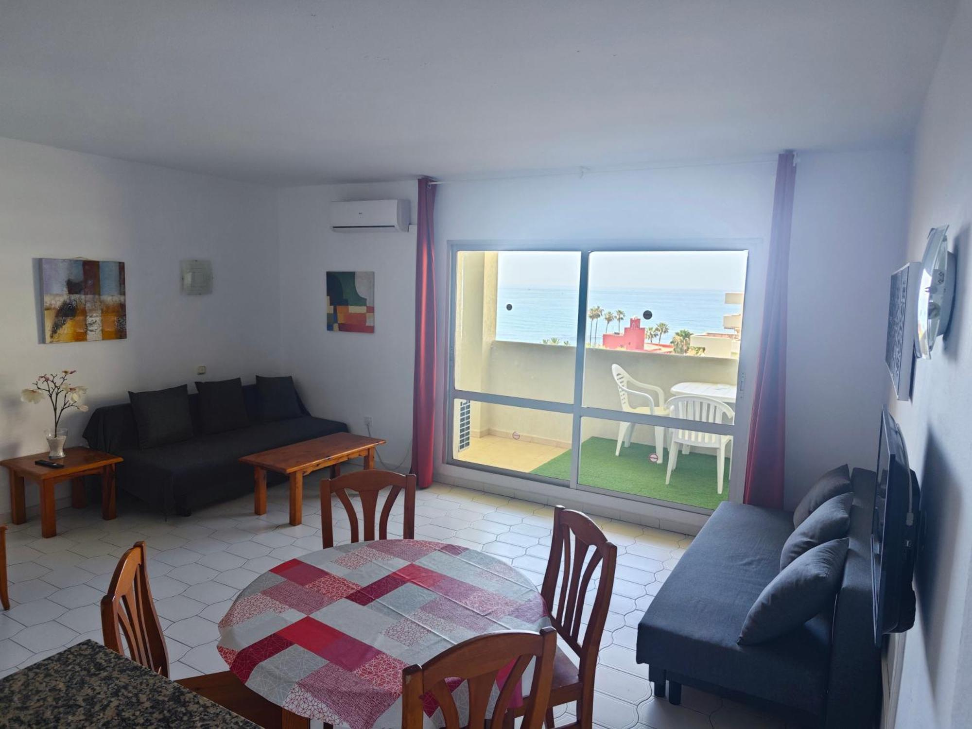 El Estudio De La Playa Benalbeach Vistas Al Mar Беналмадена Стая снимка