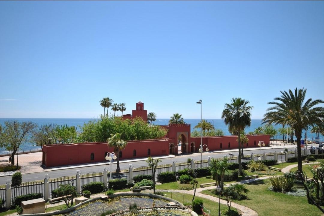El Estudio De La Playa Benalbeach Vistas Al Mar Беналмадена Екстериор снимка