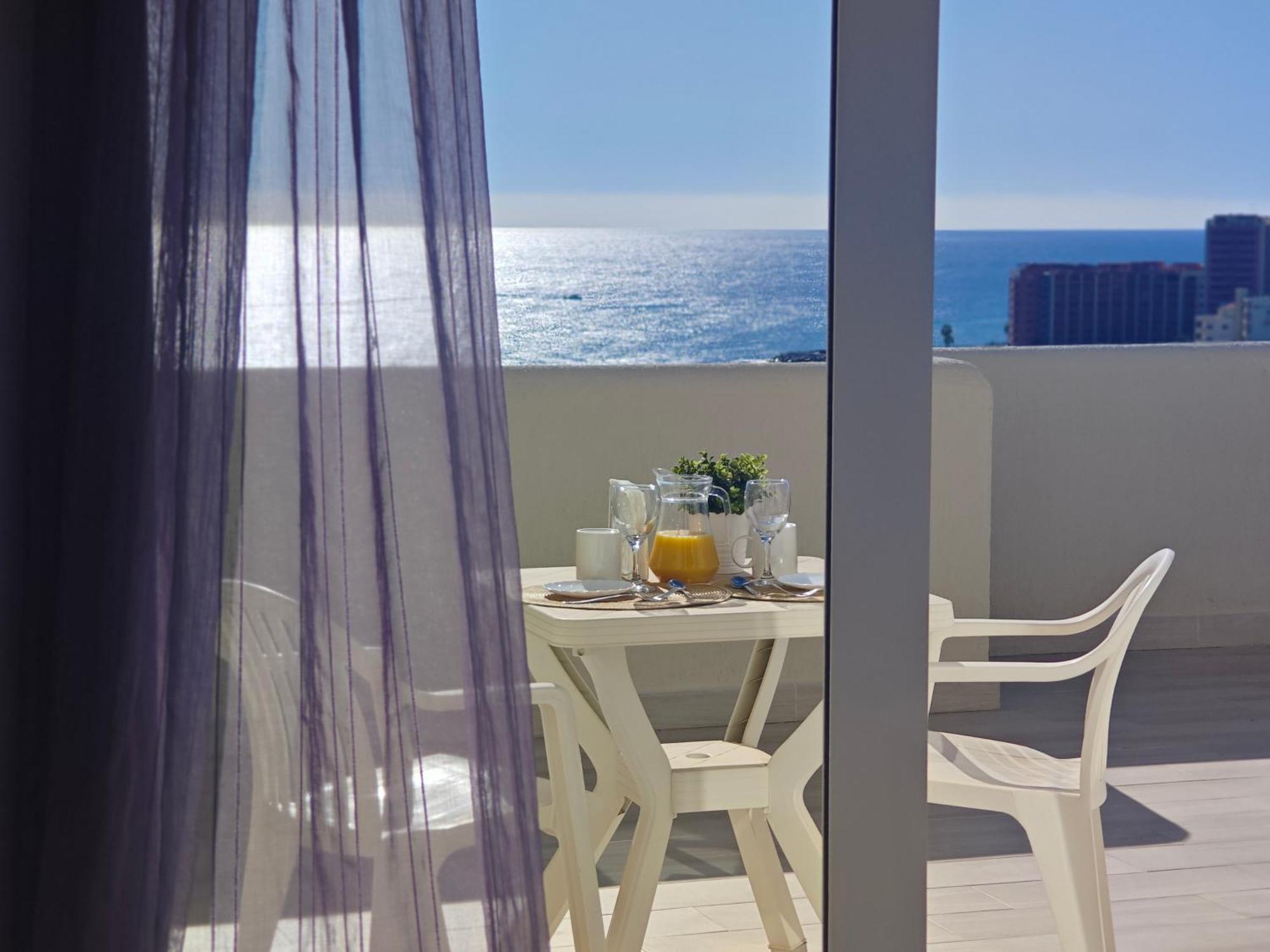 El Estudio De La Playa Benalbeach Vistas Al Mar Беналмадена Екстериор снимка