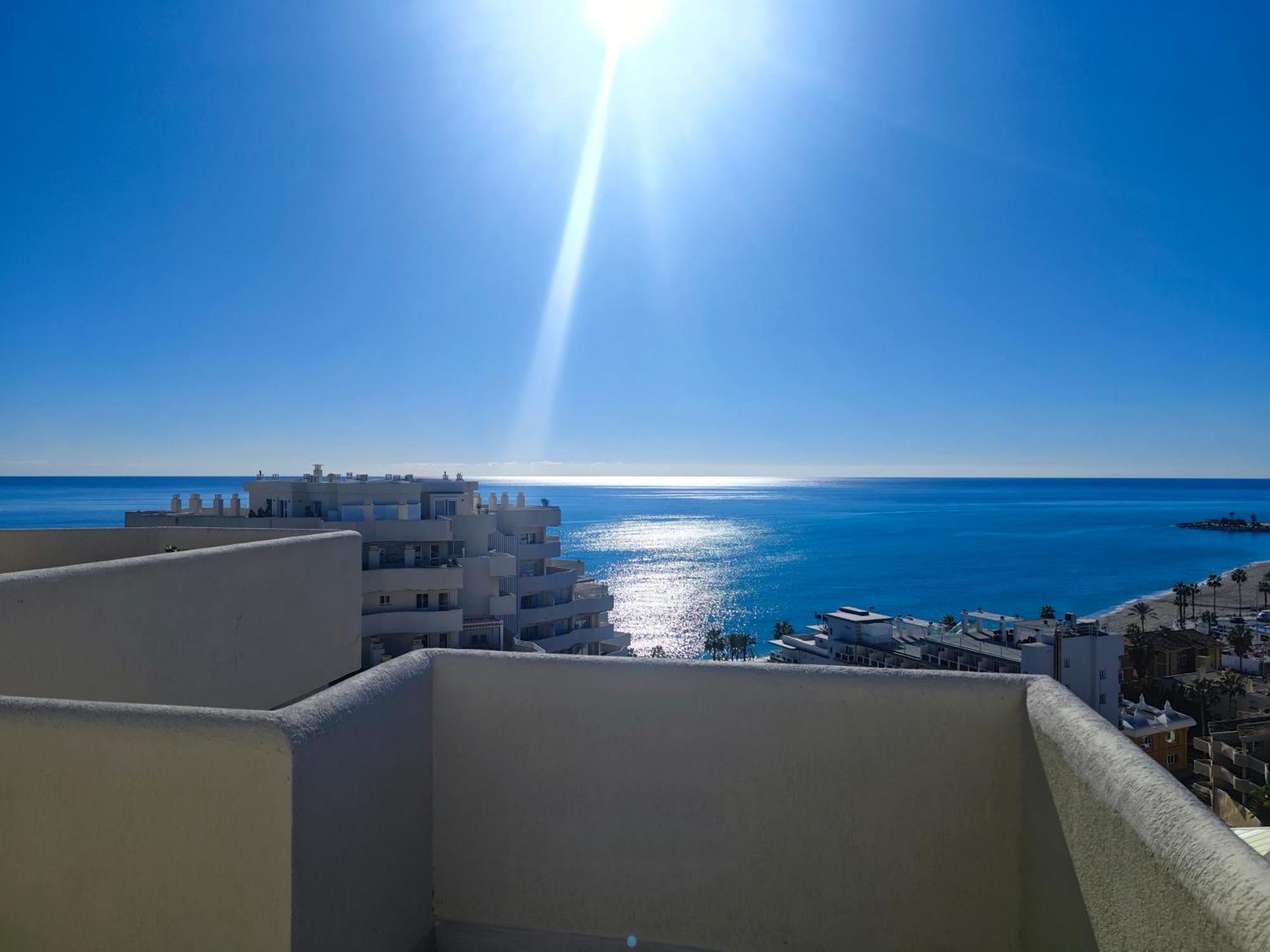 El Estudio De La Playa Benalbeach Vistas Al Mar Беналмадена Екстериор снимка