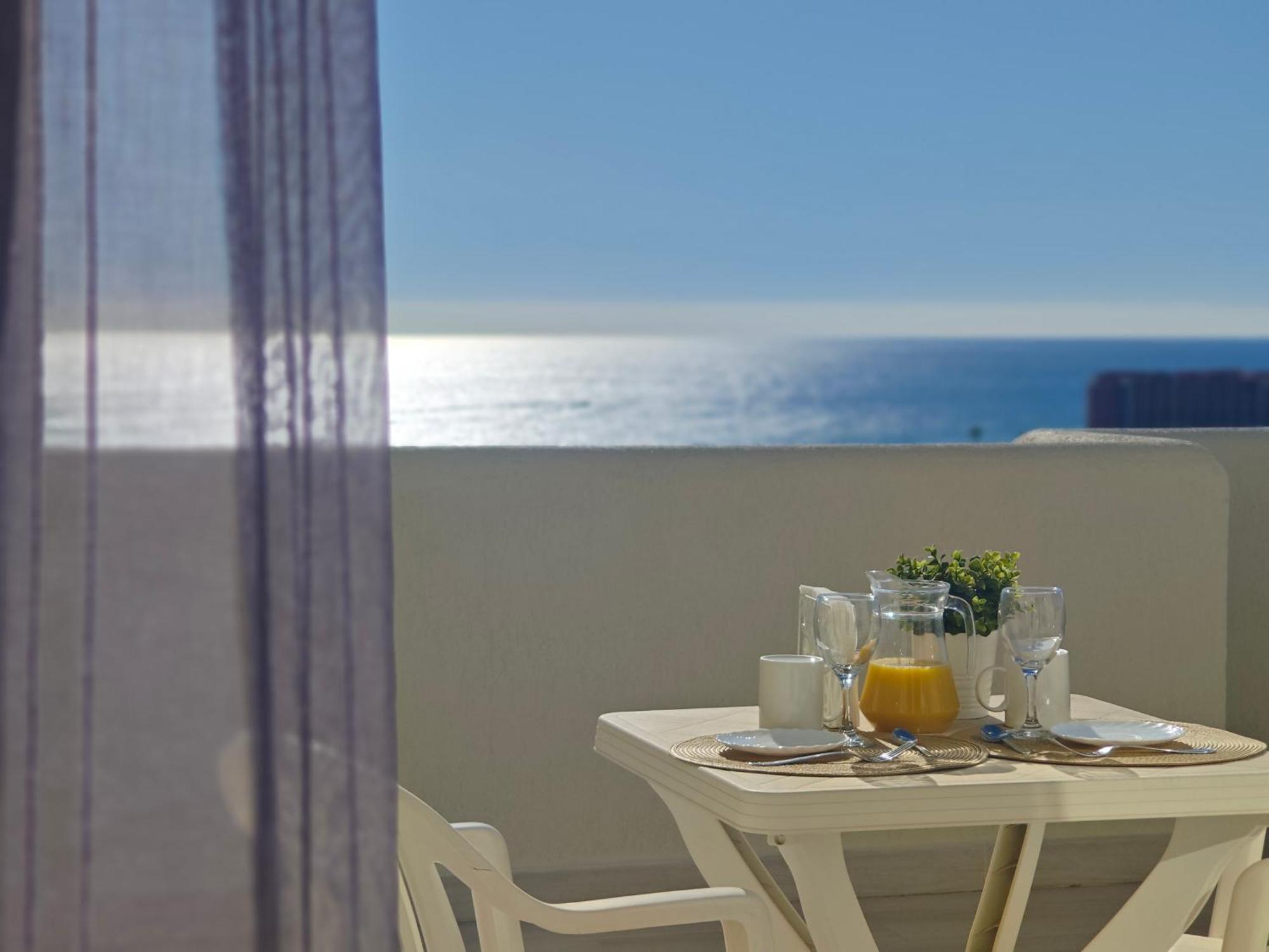 El Estudio De La Playa Benalbeach Vistas Al Mar Беналмадена Екстериор снимка